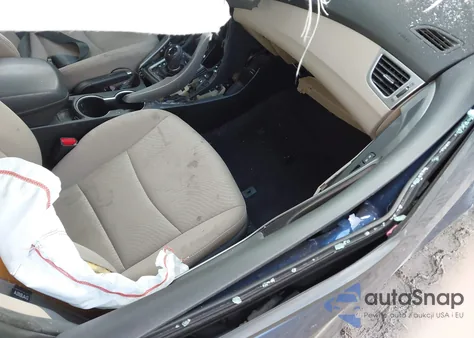 2016 Hyundai Elantra Se z USA, uszkodzony, nr VIN 5NPDH4AE3GH655097